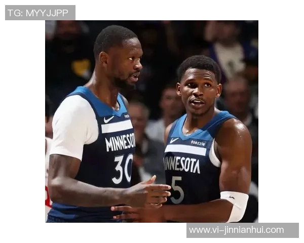 兰德尔表现低迷全场仅得15分下半场手感冰凉加时赛无所作为 兰德尔表现低迷全场仅得15分下半场手感冰凉加时赛无所作为