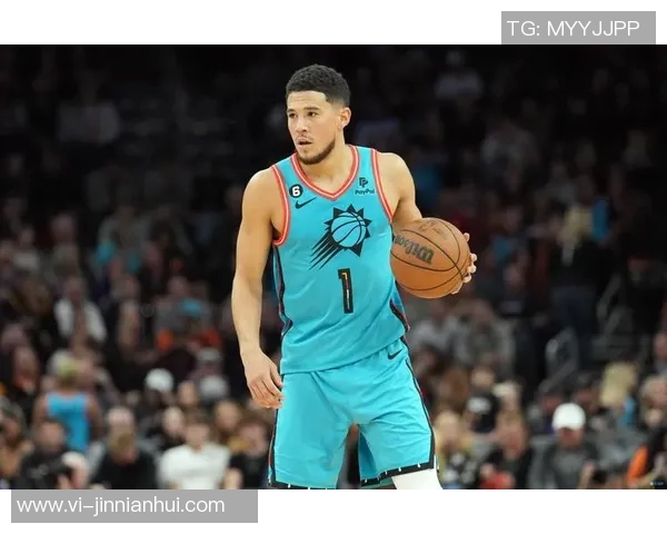 布克右腹股沟拉伤一周后将接受重新评估的最新消息 布克右腹股沟拉伤一周后将接受重新评估的最新消息