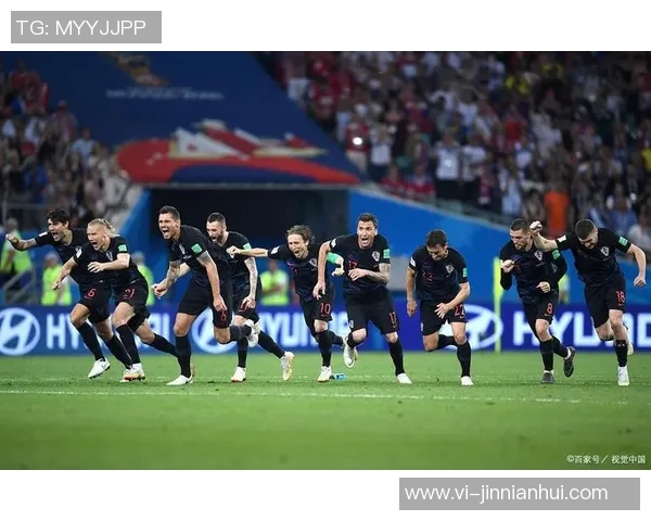 冲击最后一冠阿尔巴社媒晒合照激励队友共同争夺荣誉